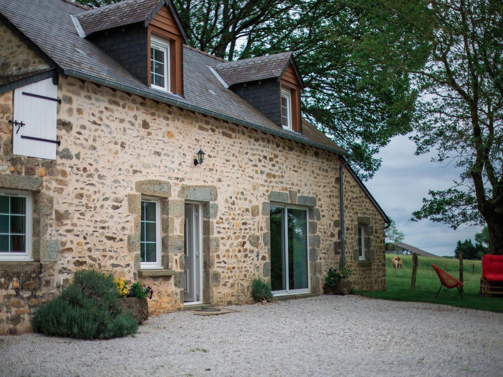 Gite De Charme Renove Avec Cheminee, Terrasse Et Proche Randonnees - Capacite 13 Pers. - Fr-1-410-179 Saint-Léonard-des-Bois Eksteriør billede